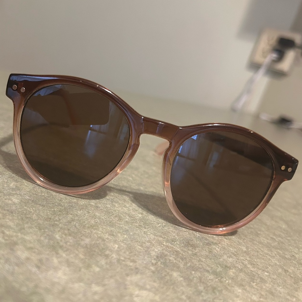 Stylish Brown Round Sunglasses